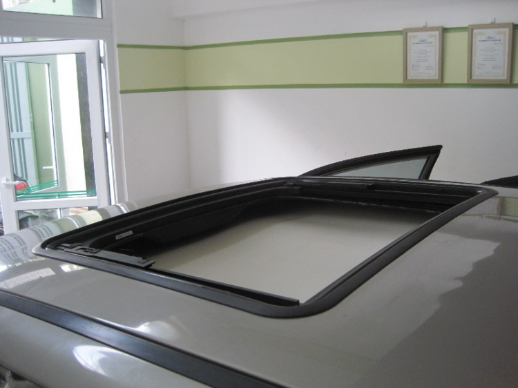 CỬA SỔ TRỜI SUNROOF KHUYẾN MÃI CỰC HOT NHÂN DỊP CUỐI NĂM