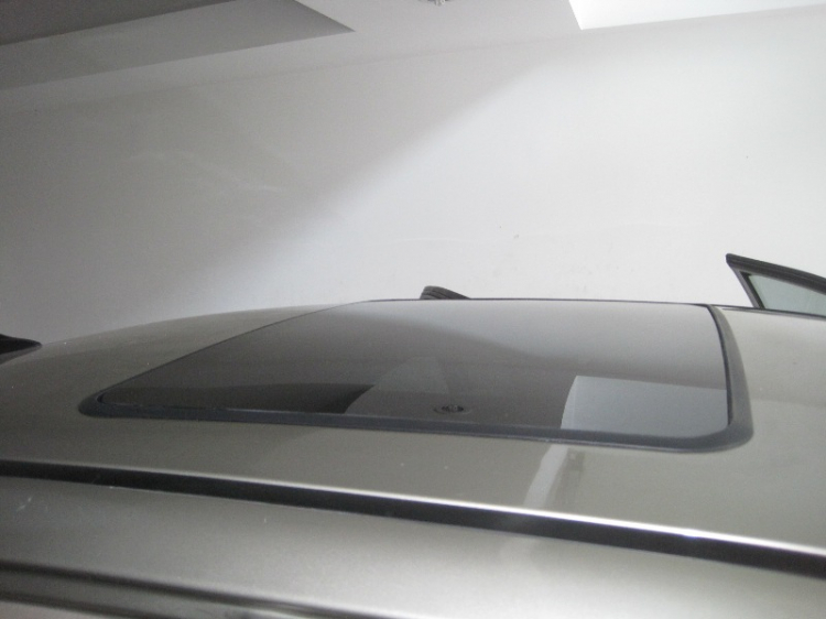 CỬA SỔ TRỜI SUNROOF KHUYẾN MÃI CỰC HOT NHÂN DỊP CUỐI NĂM