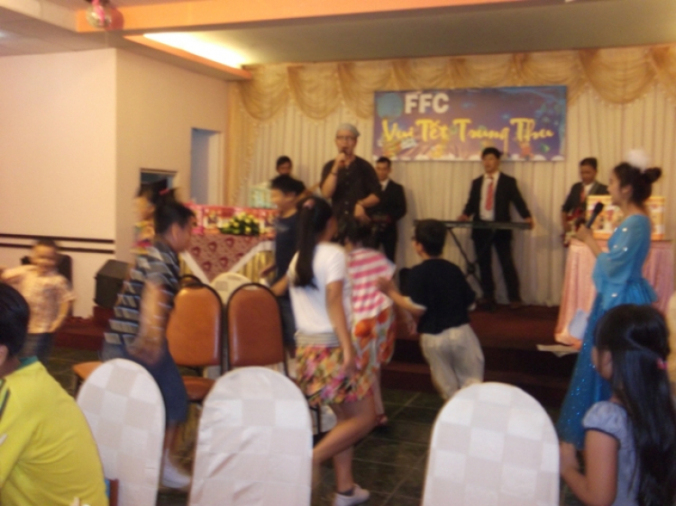 Vui tết trung thu cùng các thành viên nhí của FFC Vui tết trung thu cùng các thành viên nhí của FFC