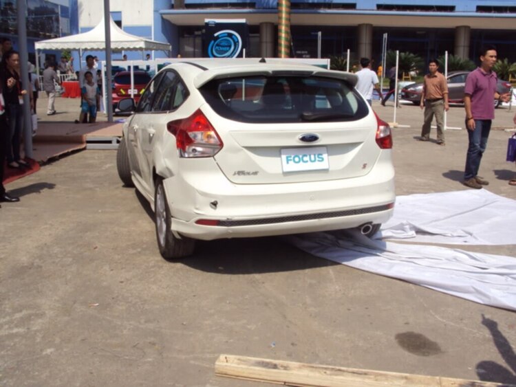 So sánh độ cứng của Ford với Honda