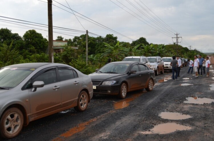 MFC trao quà trung thu cho trẻ em nghèo tại Bình phước ngày 29.9 MFC trao quà trung thu cho trẻ em nghèo tại Bình phước ngày 29.9
