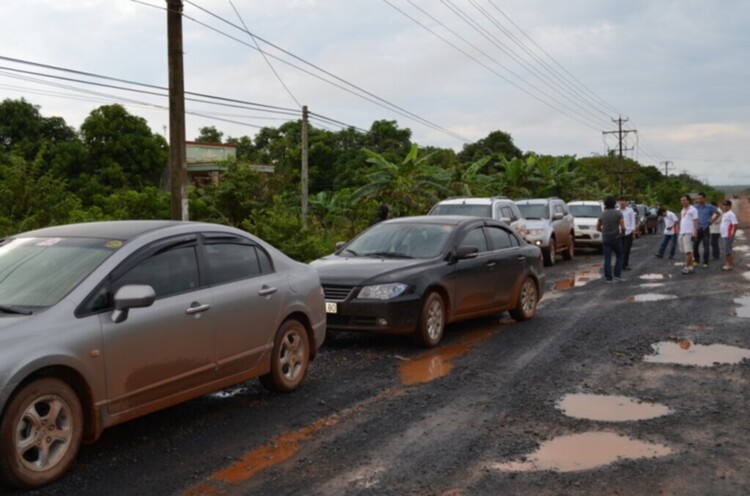 MFC trao quà trung thu cho trẻ em nghèo tại Bình phước ngày 29.9