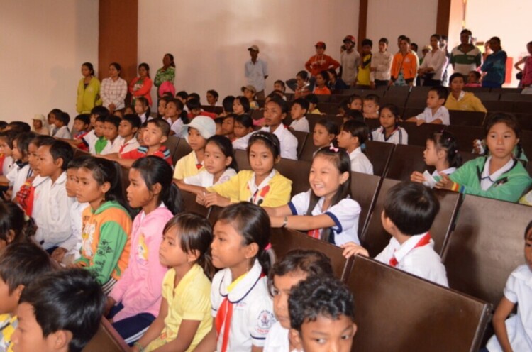 MFC trao quà trung thu cho trẻ em nghèo tại Bình phước ngày 29.9 MFC trao quà trung thu cho trẻ em nghèo tại Bình phước ngày 29.9
