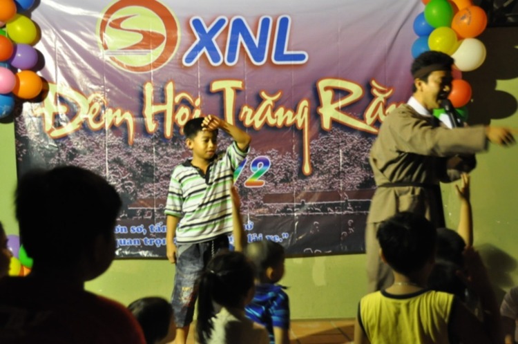 OS.XNL- Hình ảnh ĐÊM HỘI TRĂNG RẰM 2012