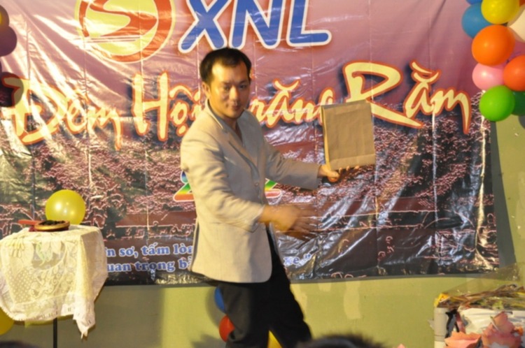 OS.XNL- Hình ảnh ĐÊM HỘI TRĂNG RẰM 2012