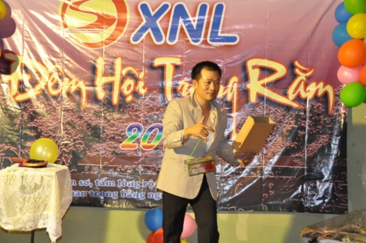 OS.XNL- Hình ảnh ĐÊM HỘI TRĂNG RẰM 2012