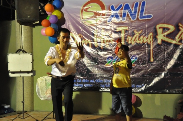 OS.XNL- Hình ảnh ĐÊM HỘI TRĂNG RẰM 2012