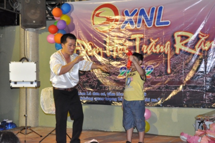 OS.XNL- Hình ảnh ĐÊM HỘI TRĂNG RẰM 2012