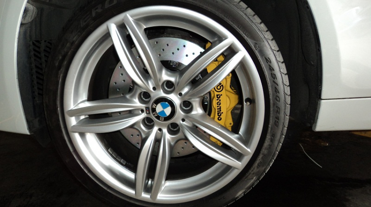 E mới gắn BREMBO cho F10 Series 5 E mới gắn BREMBO cho F10 Series 5