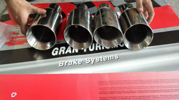 E mới gắn BREMBO cho F10 Series 5 E mới gắn BREMBO cho F10 Series 5