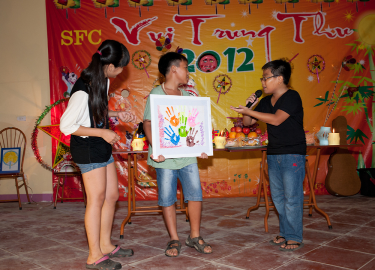 Toàn cảnh vui Trung thu 2012 của SFC HN tại SFC village