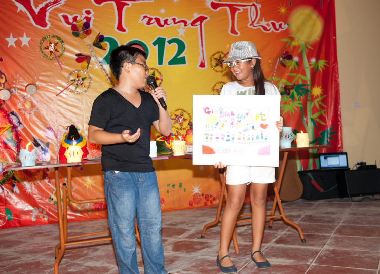 Toàn cảnh vui Trung thu 2012 của SFC HN tại SFC village