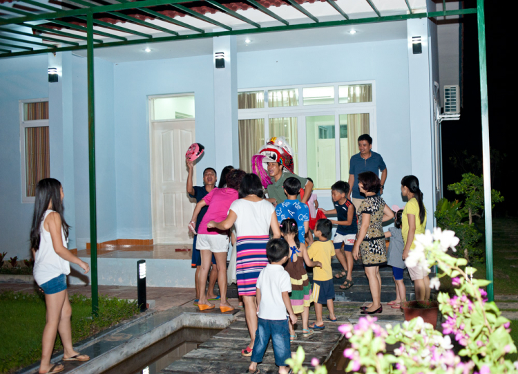 Toàn cảnh vui Trung thu 2012 của SFC HN tại SFC village