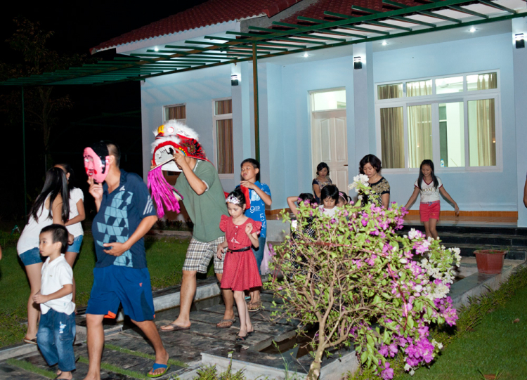 Toàn cảnh vui Trung thu 2012 của SFC HN tại SFC village