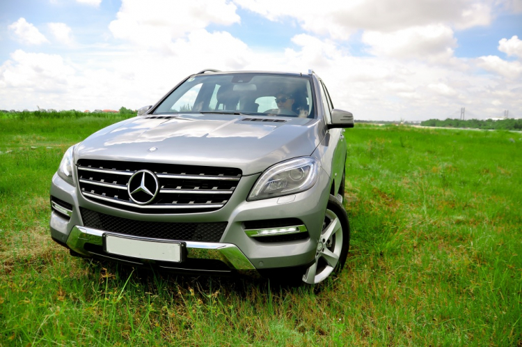 2012 Mercedes ML 350 nhập khẩu vs 2013 RX 350 full option