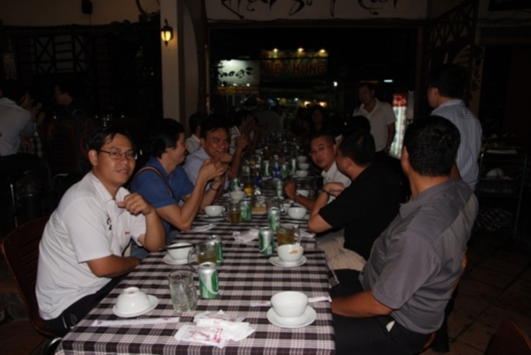 Hội "Thi Ca Bo Ke"