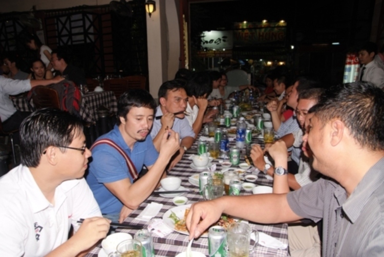 Hội "Thi Ca Bo Ke"