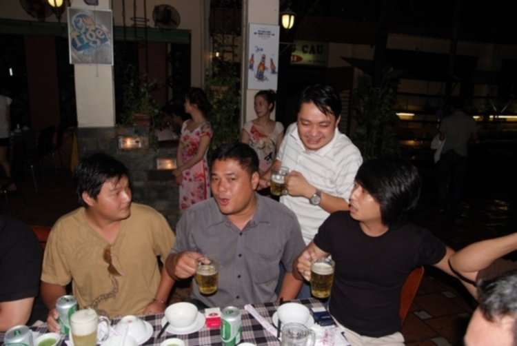 Hội "Thi Ca Bo Ke"