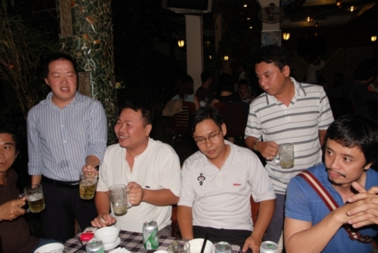 Hội "Thi Ca Bo Ke"