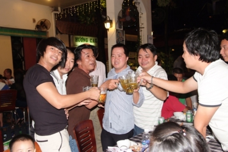Hội "Thi Ca Bo Ke"