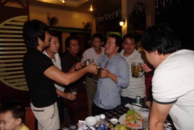 Hội "Thi Ca Bo Ke"