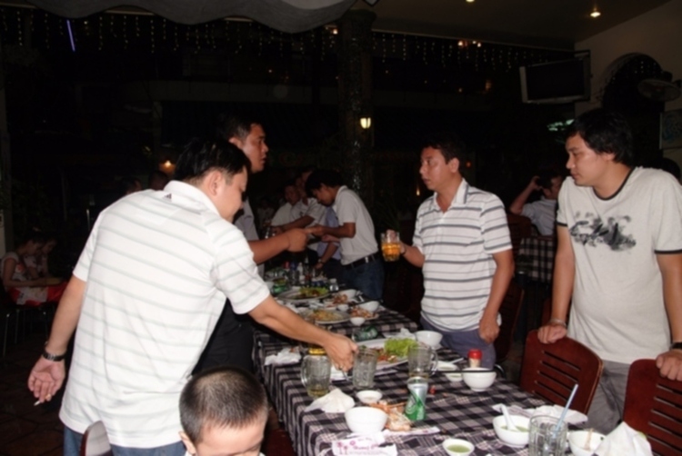 Hội "Thi Ca Bo Ke"