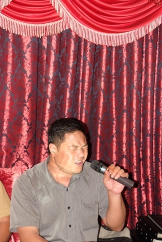 Hội "Thi Ca Bo Ke"