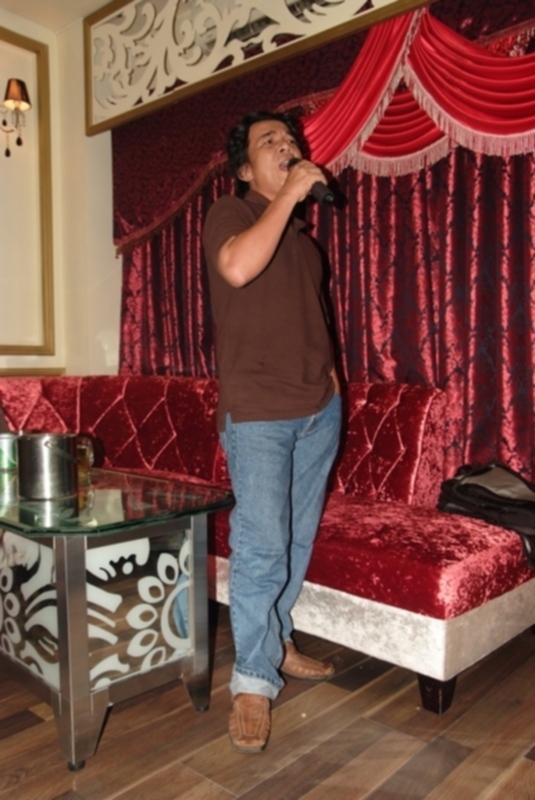 Hội "Thi Ca Bo Ke"