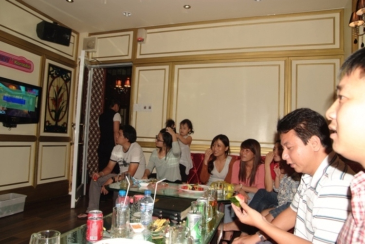 Hội "Thi Ca Bo Ke"