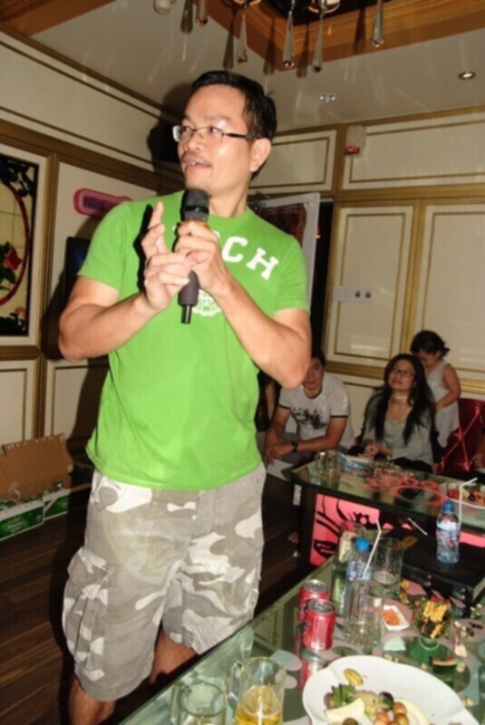 Hội "Thi Ca Bo Ke"