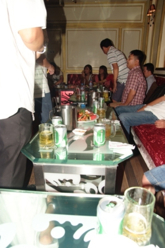 Hội "Thi Ca Bo Ke"