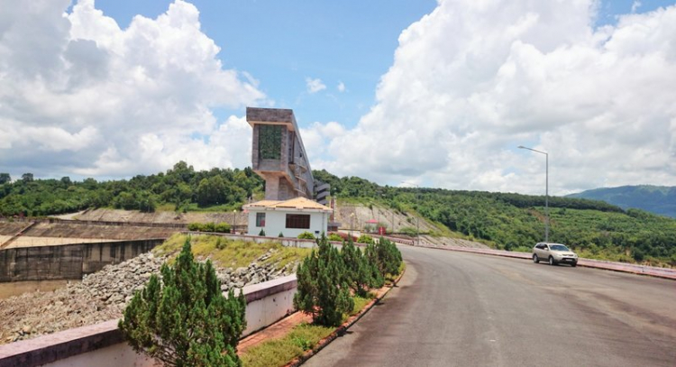 Chuyến du lịch hè 2014 biển và núi của nhà em. Chuyến du lịch hè 2014 biển và núi của nhà em.