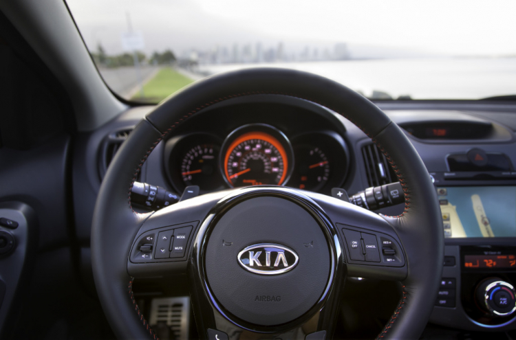 2013 KIA FORTE 5-DOOR...