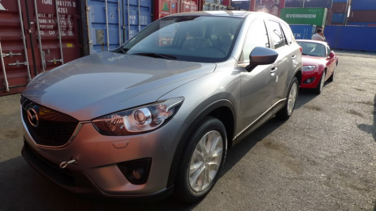 Mazda CX5 đã về Mazda Phú Mỹ Hưng (Update lô mới 11/10/2012 với màu Đen huyền bí).:D