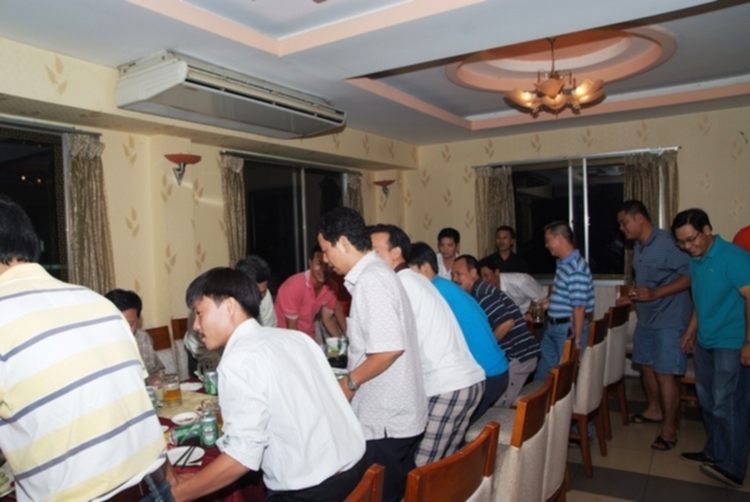 PHẢI TÚY LÚY SAY ĐÊM NAY- ọp Ranger-Phantèo- thôi các Bác các Mợ ơi PHẢI TÚY LÚY SAY ĐÊM NAY- ọp Ranger-Phantèo- thôi các Bác các Mợ ơi