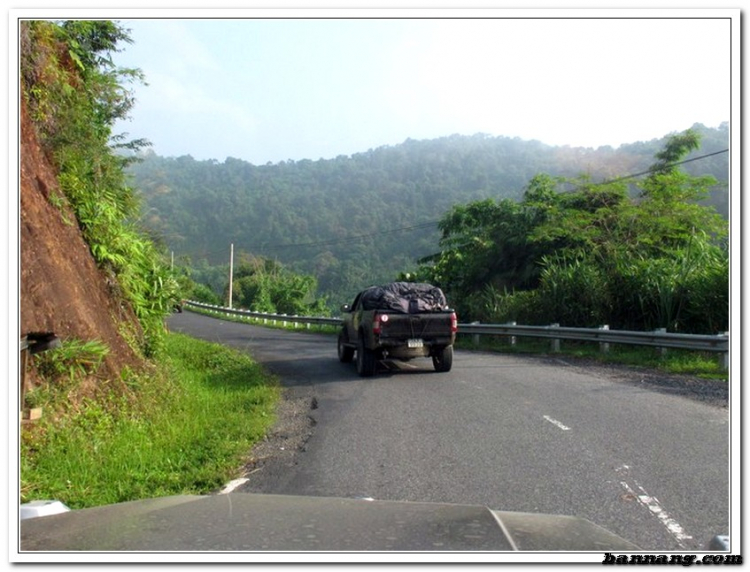 Hình ảnh OS Offroad cùng chia sẽ khó khăn cùng học sinh nghèo hiếu học bản mông