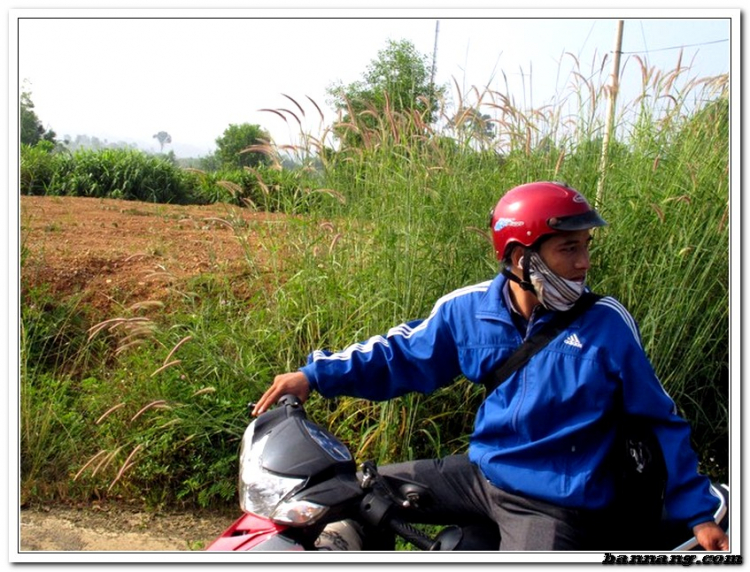 Hình ảnh OS Offroad cùng chia sẽ khó khăn cùng học sinh nghèo hiếu học bản mông