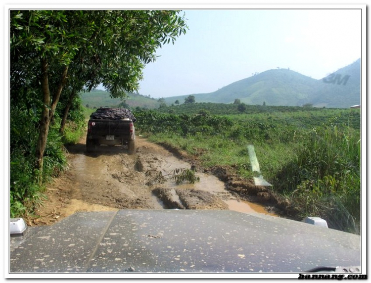 Hình ảnh OS Offroad cùng chia sẽ khó khăn cùng học sinh nghèo hiếu học bản mông