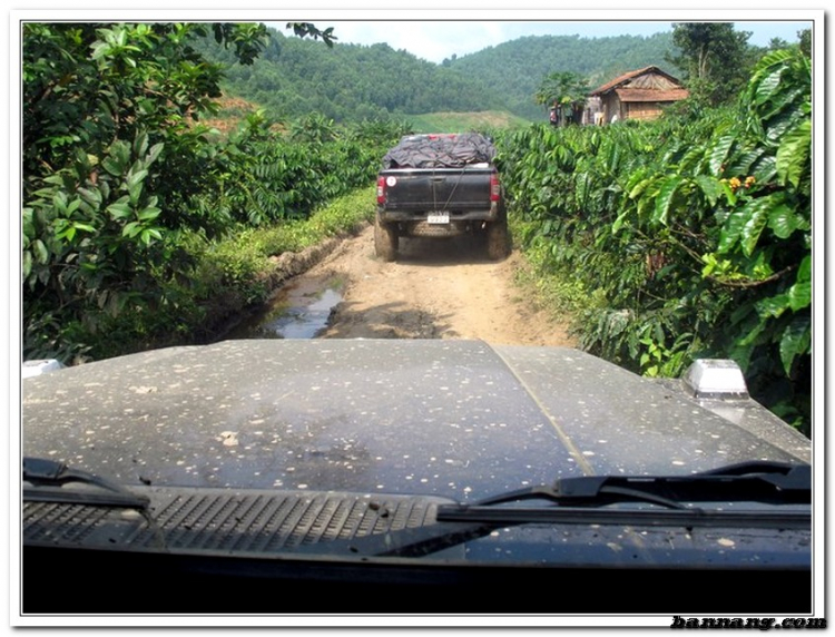 Hình ảnh OS Offroad cùng chia sẽ khó khăn cùng học sinh nghèo hiếu học bản mông