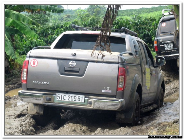 Hình ảnh OS Offroad cùng chia sẽ khó khăn cùng học sinh nghèo hiếu học bản mông