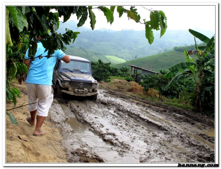 Hình ảnh OS Offroad cùng chia sẽ khó khăn cùng học sinh nghèo hiếu học bản mông