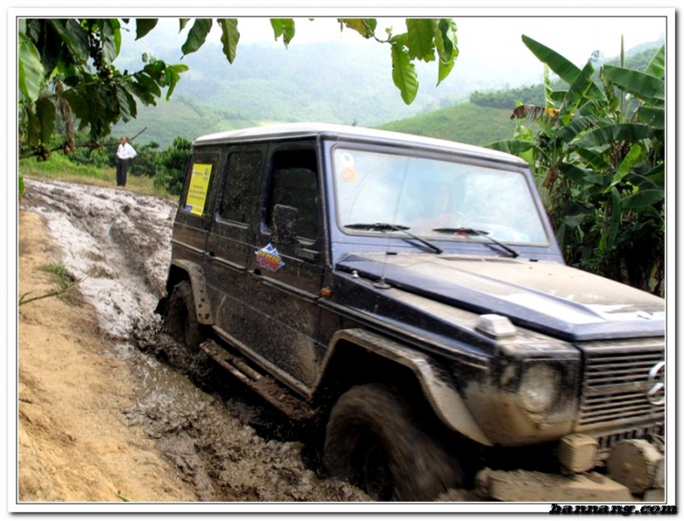 Hình ảnh OS Offroad cùng chia sẽ khó khăn cùng học sinh nghèo hiếu học bản mông