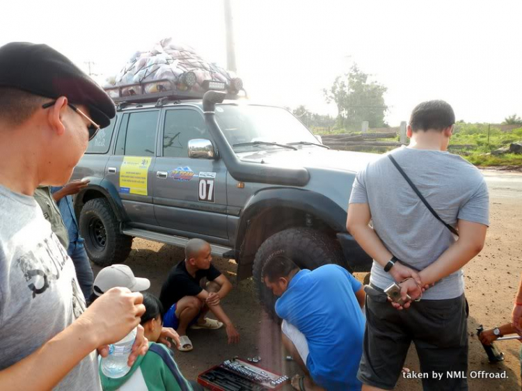 Hình ảnh OS Offroad cùng chia sẽ khó khăn cùng học sinh nghèo hiếu học bản mông