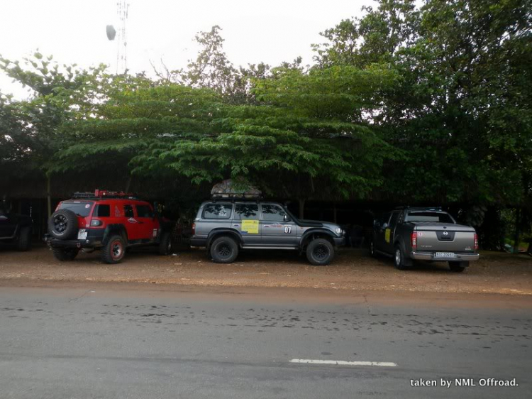 Hình ảnh OS Offroad cùng chia sẽ khó khăn cùng học sinh nghèo hiếu học bản mông