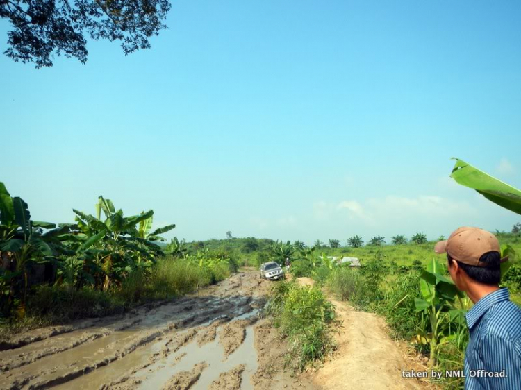 Hình ảnh OS Offroad cùng chia sẽ khó khăn cùng học sinh nghèo hiếu học bản mông