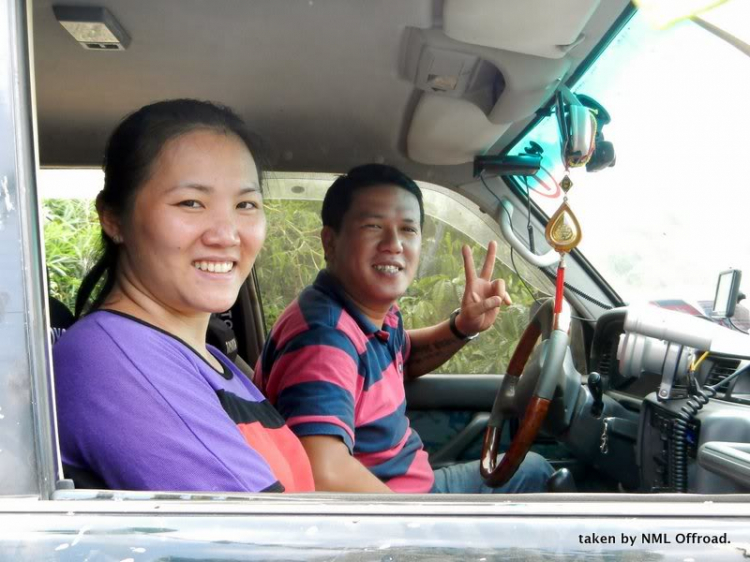 Hình ảnh OS Offroad cùng chia sẽ khó khăn cùng học sinh nghèo hiếu học bản mông