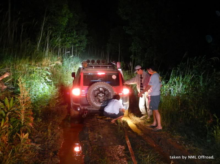 Hình ảnh OS Offroad cùng chia sẽ khó khăn cùng học sinh nghèo hiếu học bản mông