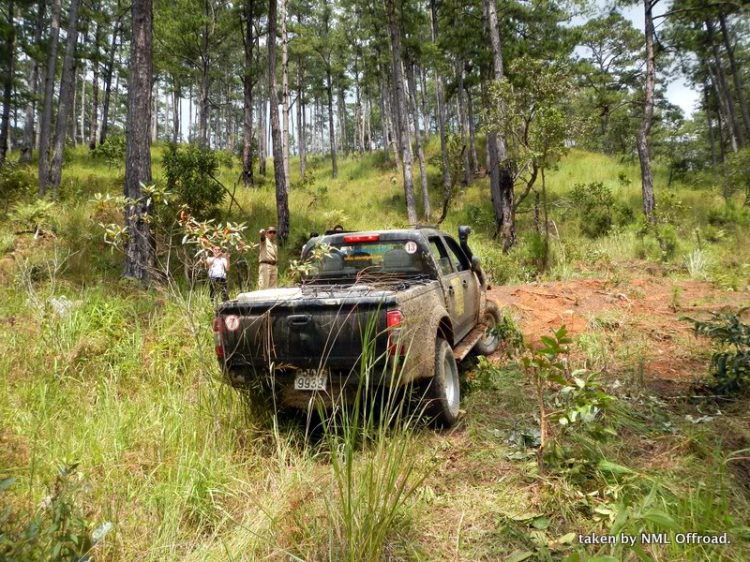 Hình ảnh OS Offroad cùng chia sẽ khó khăn cùng học sinh nghèo hiếu học bản mông