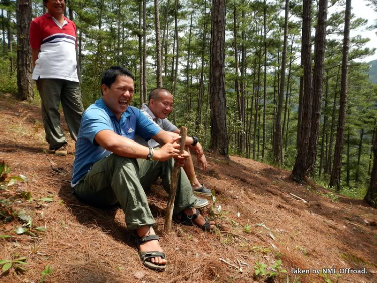 Hình ảnh OS Offroad cùng chia sẽ khó khăn cùng học sinh nghèo hiếu học bản mông