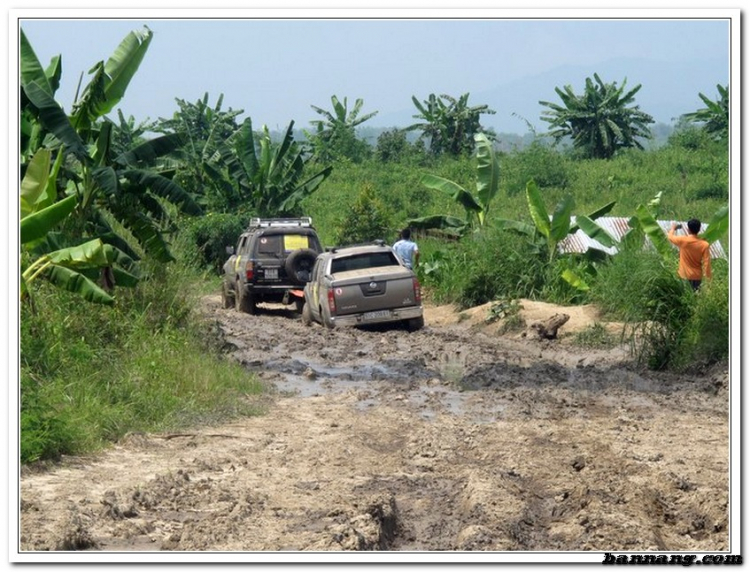 Hình ảnh OS Offroad cùng chia sẽ khó khăn cùng học sinh nghèo hiếu học bản mông